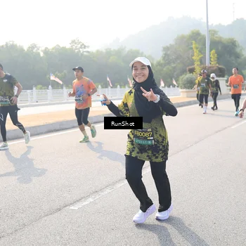 Runner Photo 6909983