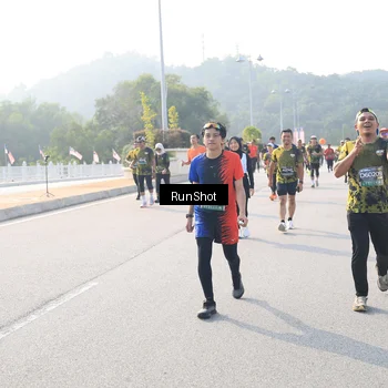 Runner Photo 6909995