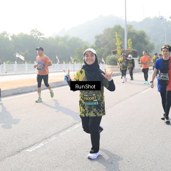 Runner Photo 6909996