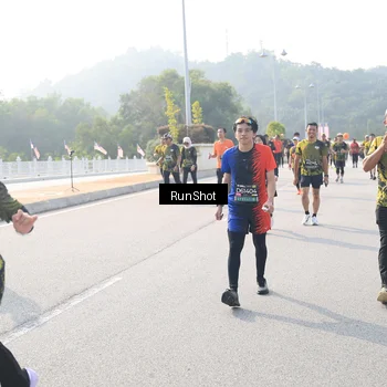 Runner Photo 6910001