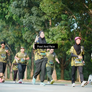 Runner Photo 6910004