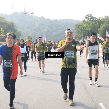 Runner Photo 6910015