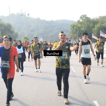 Runner Photo 6910018