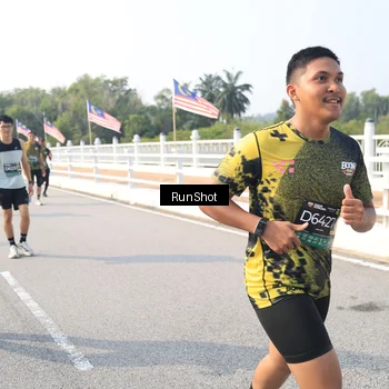 Runner Photo 6910049