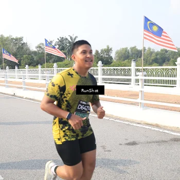 Runner Photo 6910055