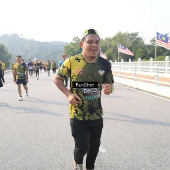 Runner Photo 6910072