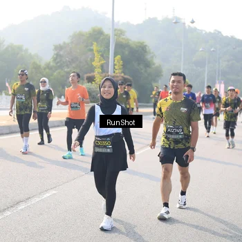 Runner Photo 6910094