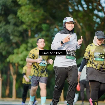 Runner Photo 6910097