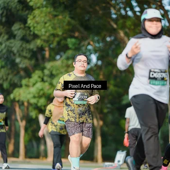 Runner Photo 6910100