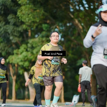 Runner Photo 6910101