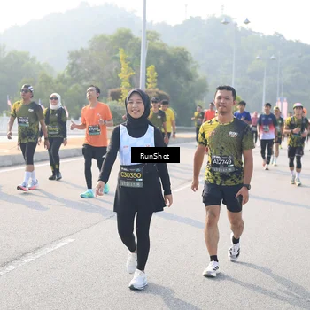 Runner Photo 6910104