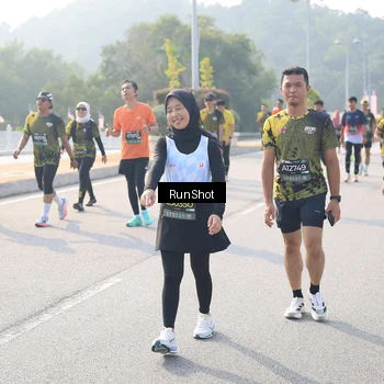 Runner Photo 6910114