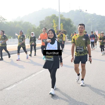 Runner Photo 6910127