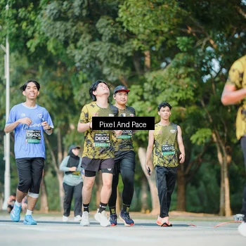 Runner Photo 6910137