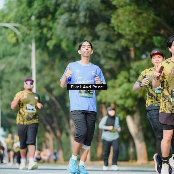 Runner Photo 6910152