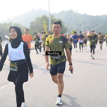 Runner Photo 6910154