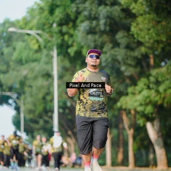 Runner Photo 6910172