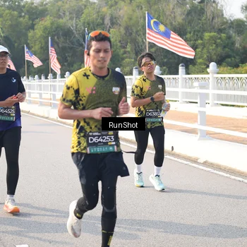 Runner Photo 6910190