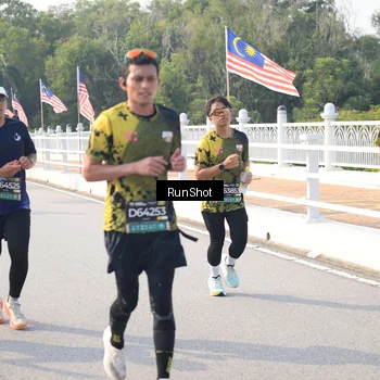 Runner Photo 6910194