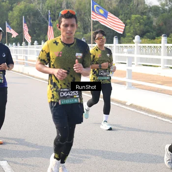Runner Photo 6910198