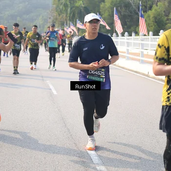 Runner Photo 6910211