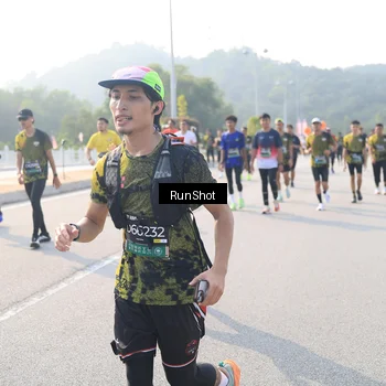 Runner Photo 6910249