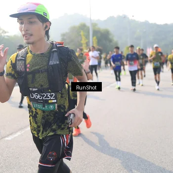 Runner Photo 6910257