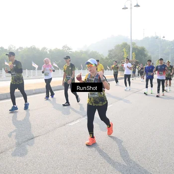 Runner Photo 6910280