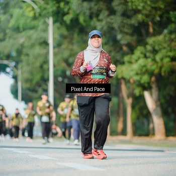 Runner Photo 6910282