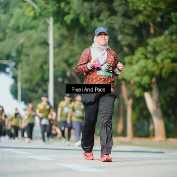 Runner Photo 6910284