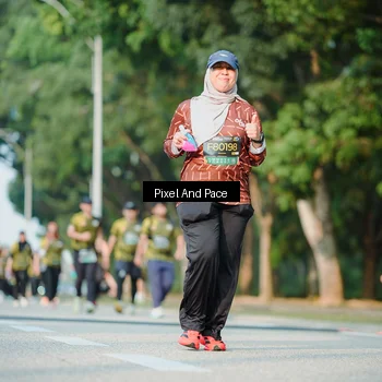 Runner Photo 6910290