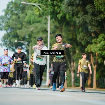 Runner Photo 6910314