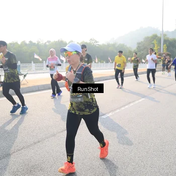 Runner Photo 6910316