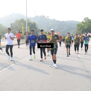 Runner Photo 6910318