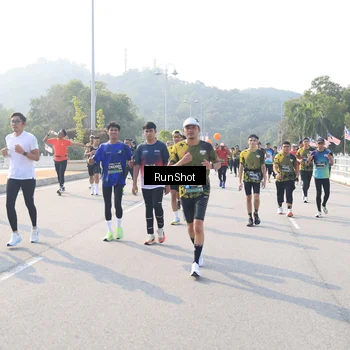 Runner Photo 6910320