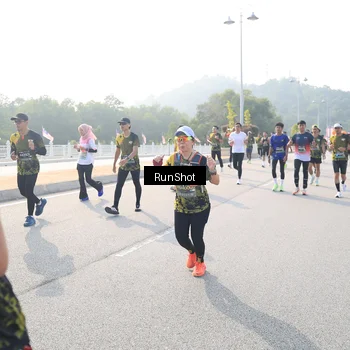 Runner Photo 6910323