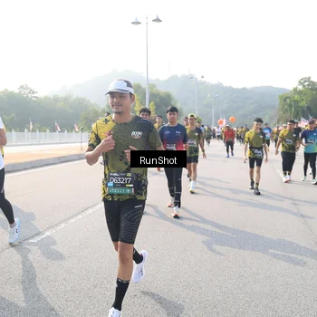 Runner Photo 6910373
