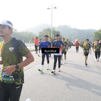 Runner Photo 6910380