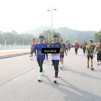 Runner Photo 6910404