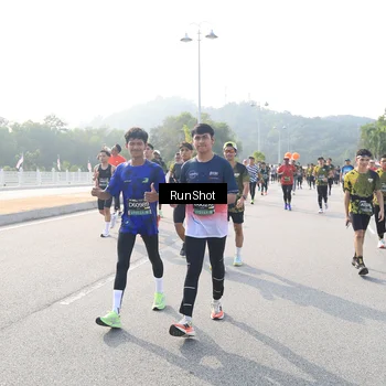 Runner Photo 6910423