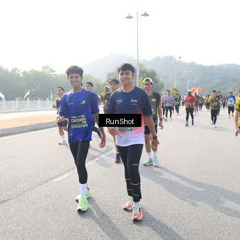 Runner Photo 6910440