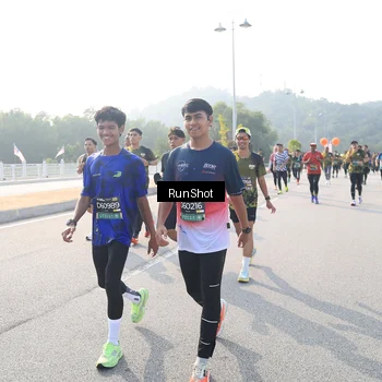 Runner Photo 6910445