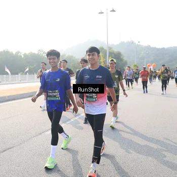 Runner Photo 6910462