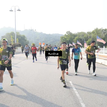 Runner Photo 6910463