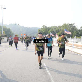 Runner Photo 6910467