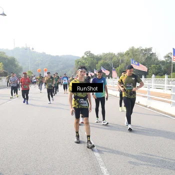 Runner Photo 6910478