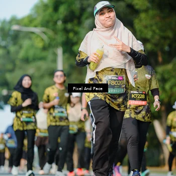 Runner Photo 6910484