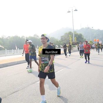 Runner Photo 6910488