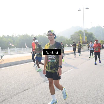 Runner Photo 6910499
