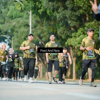 Runner Photo 6910544